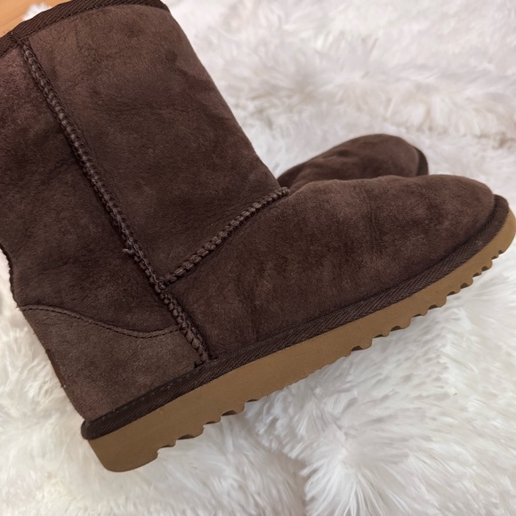 UGG Chocolate Brown Shearling Boots sz 4 (fits Women size 5) - Picture 4 of 12